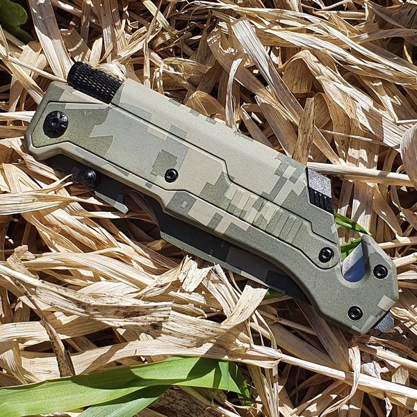 Kandar - Rescue Taschenmesser mit LED in Camouflage