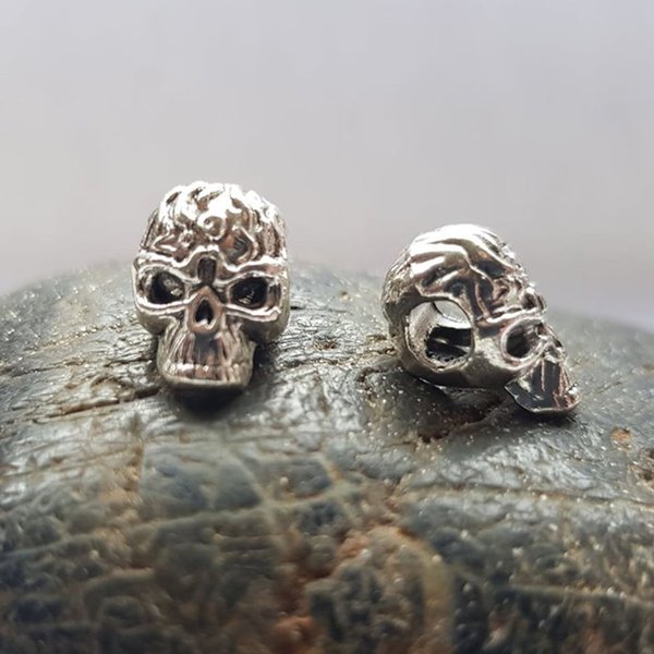 10 x Silber Skulls Totenköpfe mit Wellen an der Oberseite